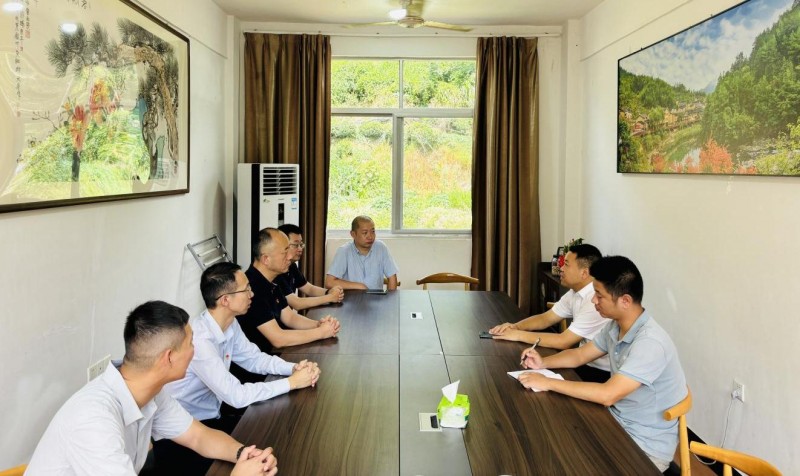 人保寿险宁德中支开展“高管解千题送温暖”活动