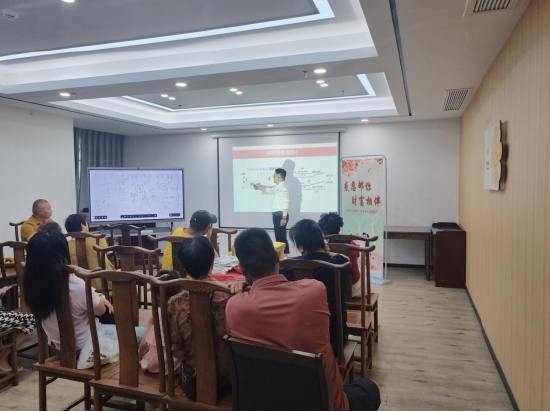 邮储银行连江县支行“感恩邮您，财富相伴”客户理财沙龙