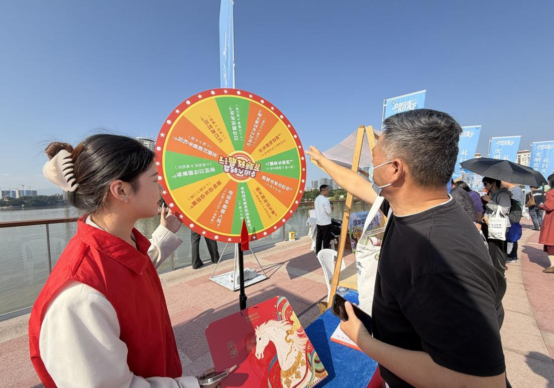 平安产险福建分公司：八地联动筑安全防线 文明交通绘平安